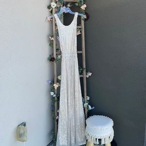 🎄NWT Forever21 Golden✨Gown size small